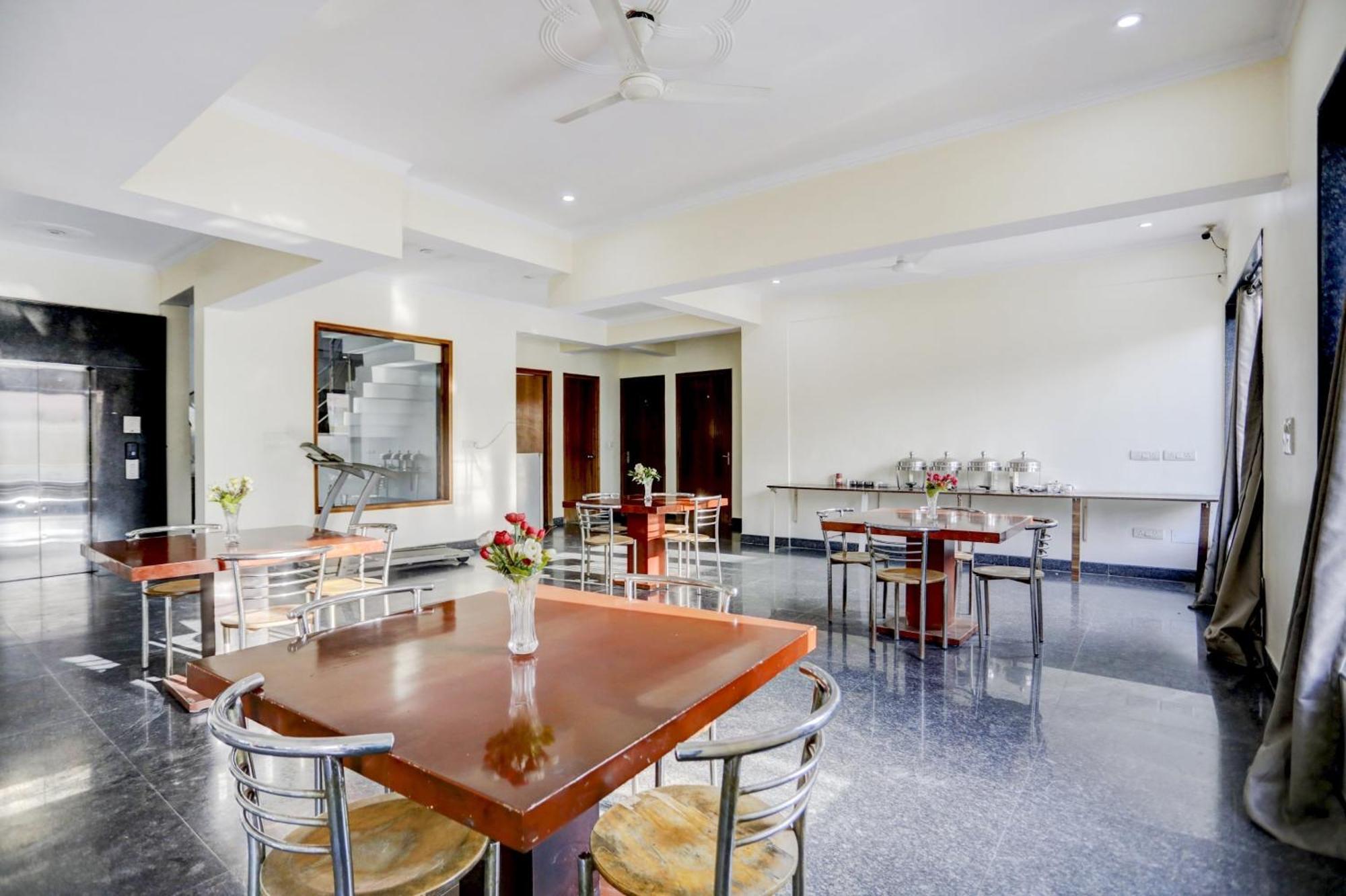Super Town House Hi5 Aditya International 부바네스 외부 사진
