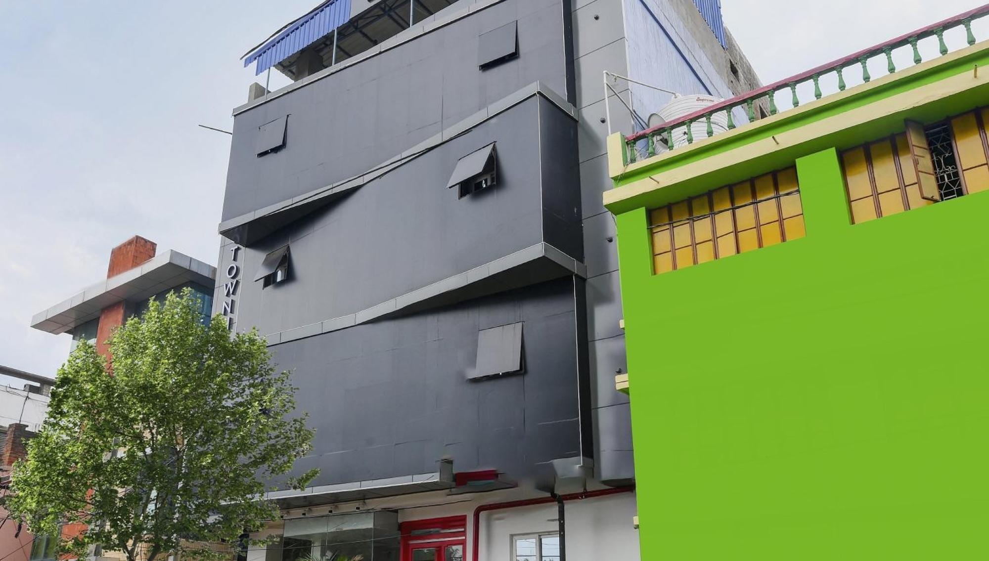 Super Town House Hi5 Aditya International 부바네스 외부 사진