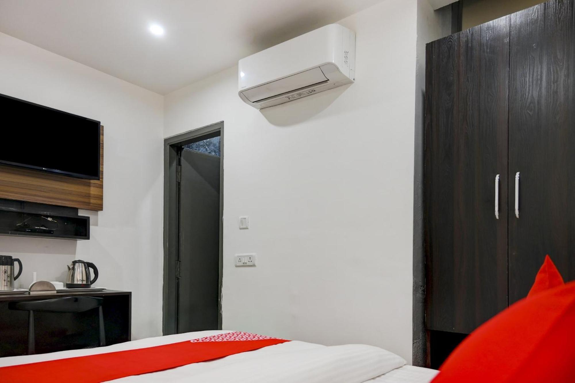 Super Town House Hi5 Aditya International 부바네스 외부 사진