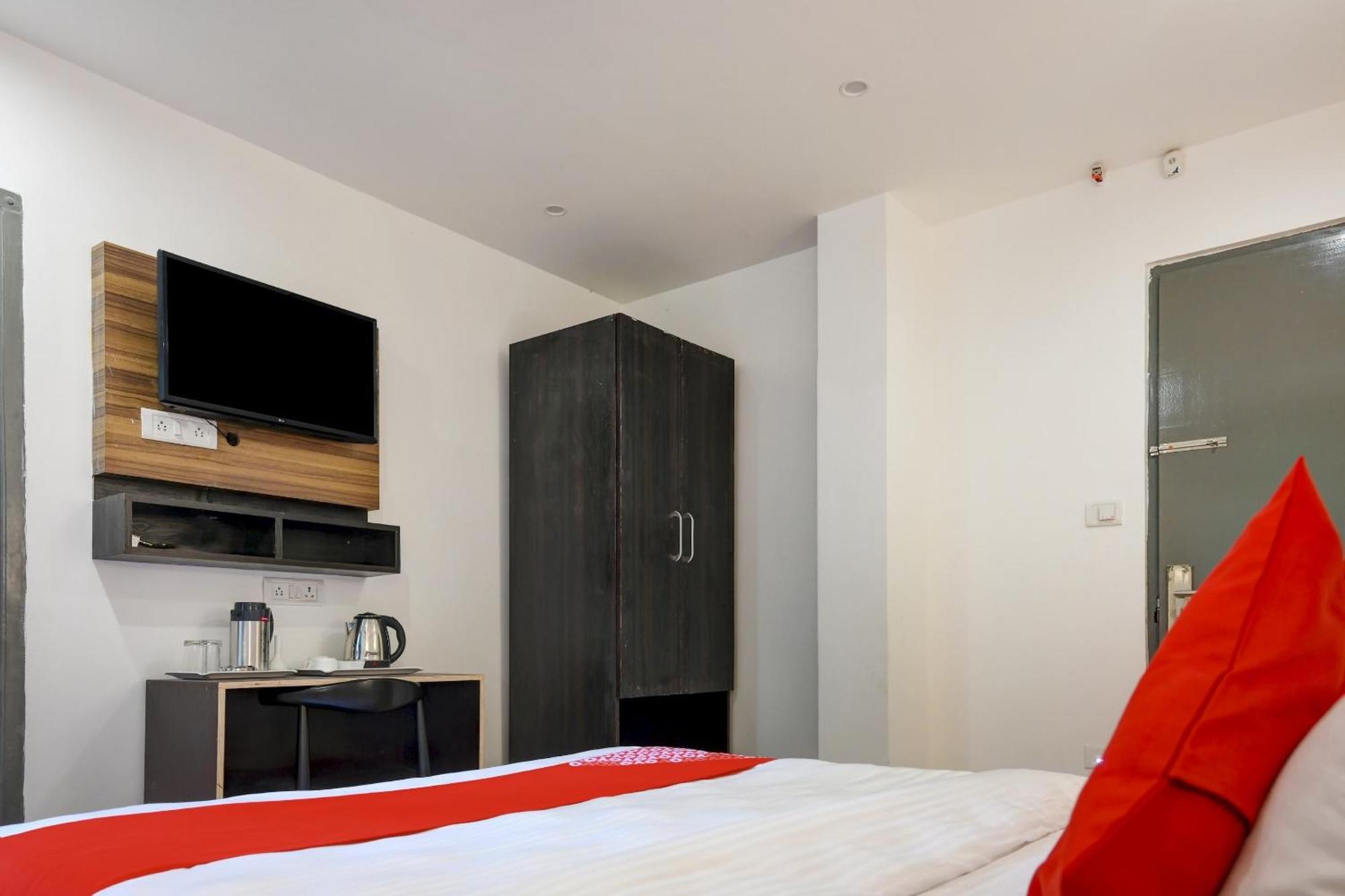 Super Town House Hi5 Aditya International 부바네스 외부 사진